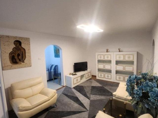 Apartament 3 cam, ultracentral, 500 Eur
