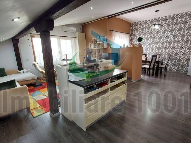 Apartament 3 camere, mansarda, loc parcare, zona Parc Regina Maria