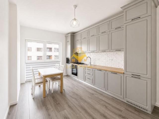 Apartament 3 camere Marasti, 2 bai, parcare, bloc nou,lift, Campina!