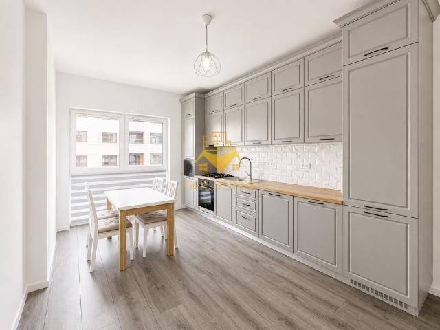 Apartament 3 camere Marasti, 2 bai, parcare, bloc nou,lift, Campina!