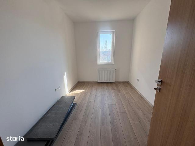 Apartament 3 camere, metrou Aparatorii Patriei