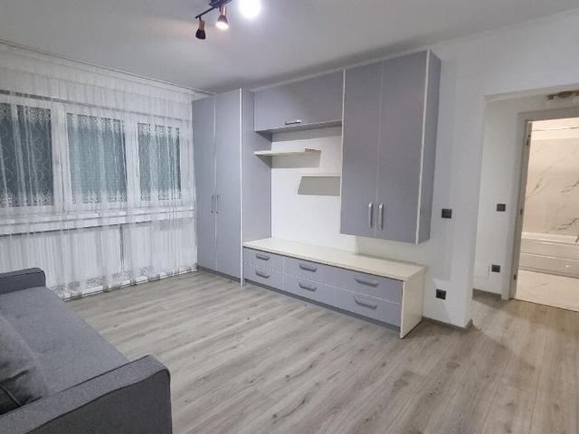 Apartament 3 camere Micro 16 finisat mobilat de inchiriat