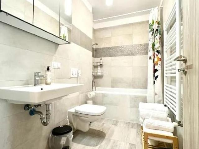 Apartament 3 camere, mobilat si utilat modern, loc parcare, vedere spre munti, Kasper, Tractorul, Brasov