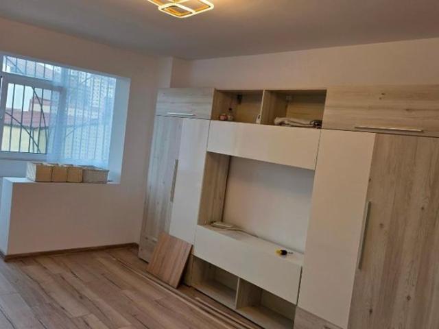 Apartament 3 camere nemobilat