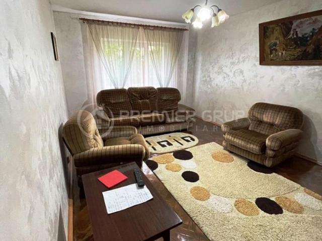 Apartament 3 camere, Nicolina, 75mp