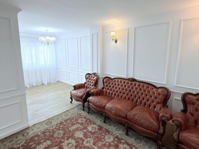 Apartament 3 camere nou renovat Piata Mare