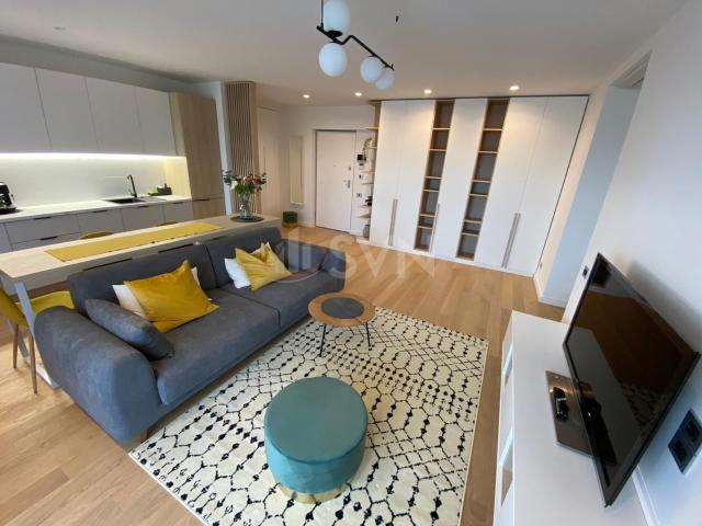 Apartament 3 camere Aviatiei Tower balcon 12 mp parcare inclusa