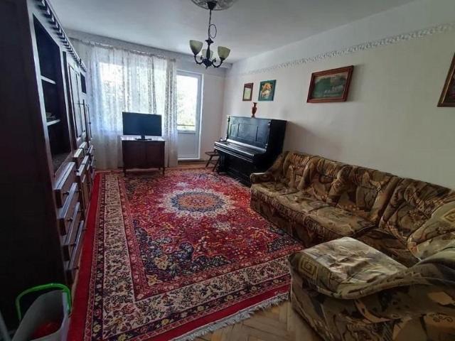 Apartament 3 camere Alexandru cel Bun