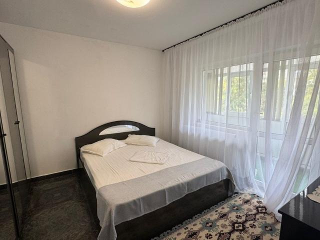 Apartament 3 camere Badea Cartan AXI05