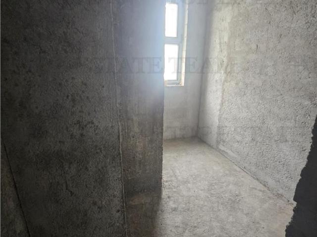 Apartament 3 camere bloc vila zona case Bragadiru