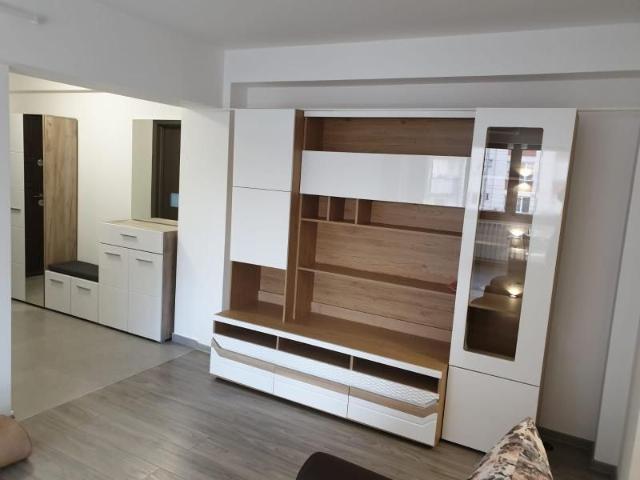 Apartament 3 camere BRD Piata Mare cu parcare proprietate