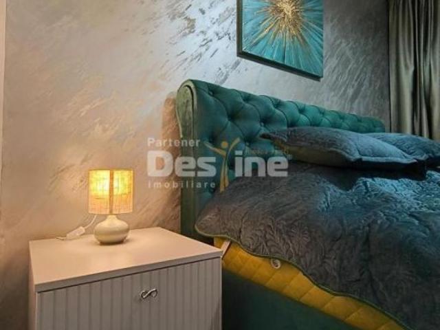 Apartament 3 camere, cu balcon si loc de parcare, situat in cartierul Tractorul