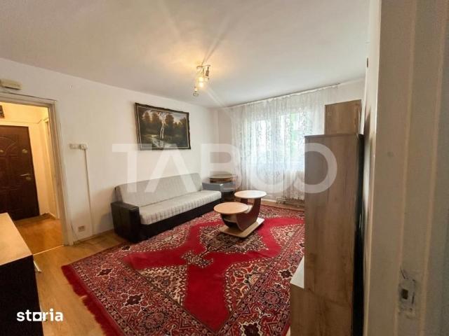 Apartament 3 camere cu balcon si pivnita in zona Mihai Viteazu