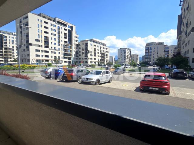 Apartament 3 camere cu boxa si parcare zona Kasper Coresi