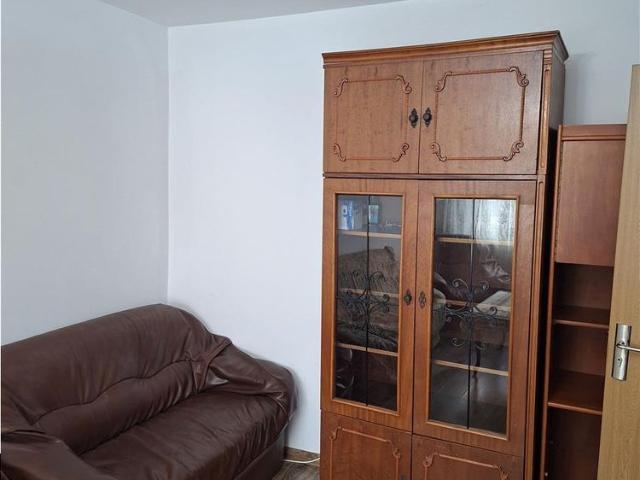 Apartament 3 camere, cu centrala proprie
