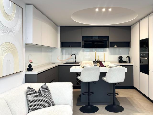 Apartament 3 camere cu loc de parcare si boxa Cortina North