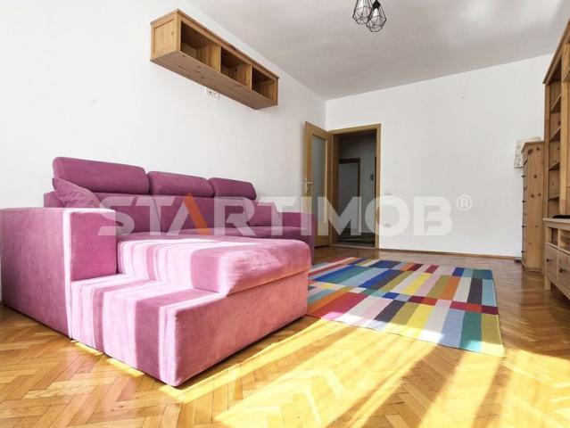 Apartament 3 camere cu parcare si boxa Central