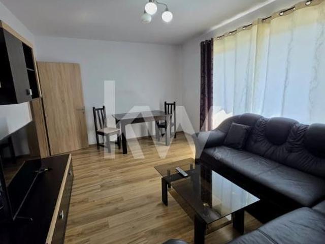 Apartament 3 camere cu parcare si grădină în Tractorul