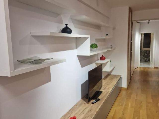 Apartament 3 camere, cu parcare subterana, in Buna Ziua