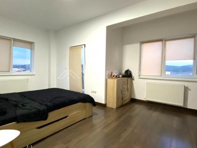Apartament 3 camere, calea Baciului,zona MegaImage, 2 balcoane,parcare subterana
