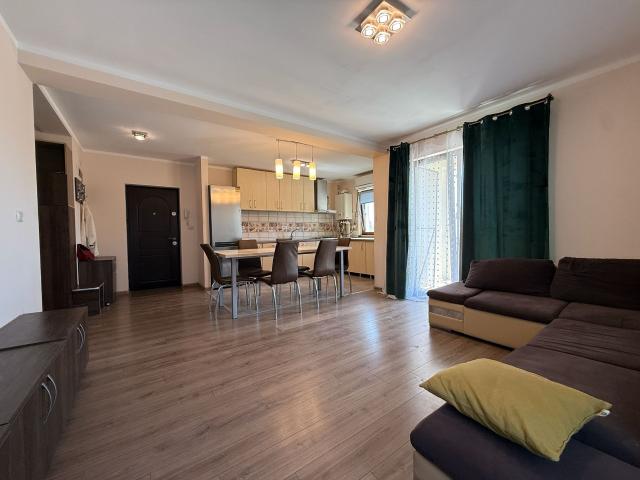 Apartament 3 camere, Calea Urseni – etaj 1, parcare inclusă