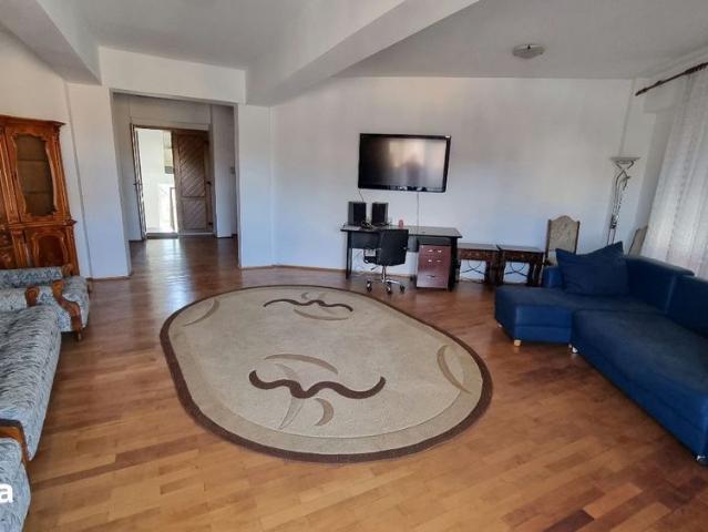 Apartament 3 camere,central