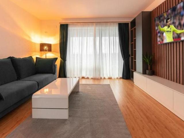 Apartament 3 camere Central, bloc nou, zona Office, garaj