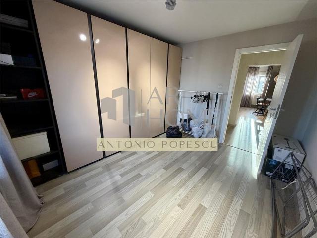 Apartament 3 camere, centrala proprie, Ploiesti, zona centrala