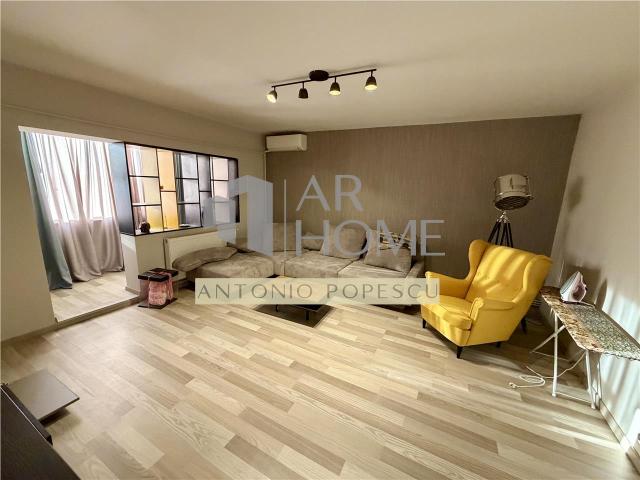 Apartament 3 camere, centrala proprie, Ploiesti, zona centrala