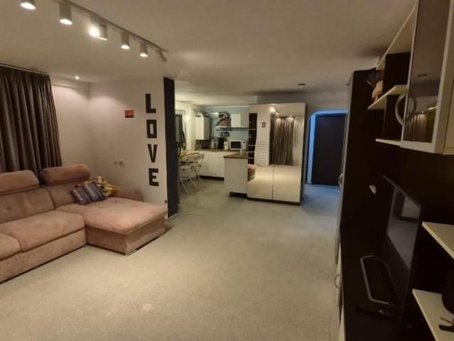 Apartament 3 camere centrala+parcare