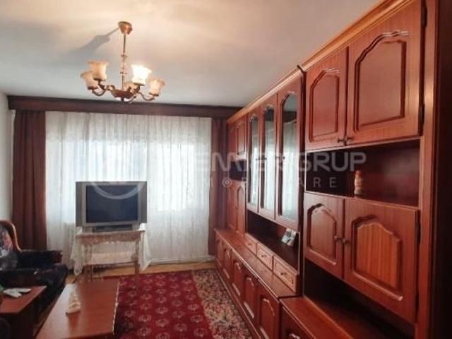 Apartament 3 camere, Centru, 60mp