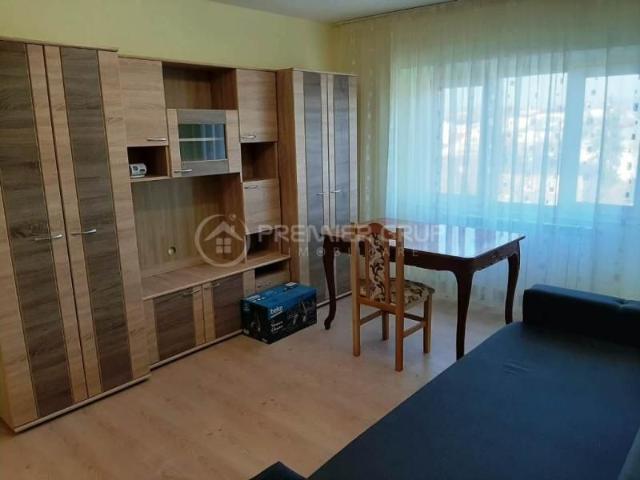 Apartament 3 camere, Centru, 65mp
