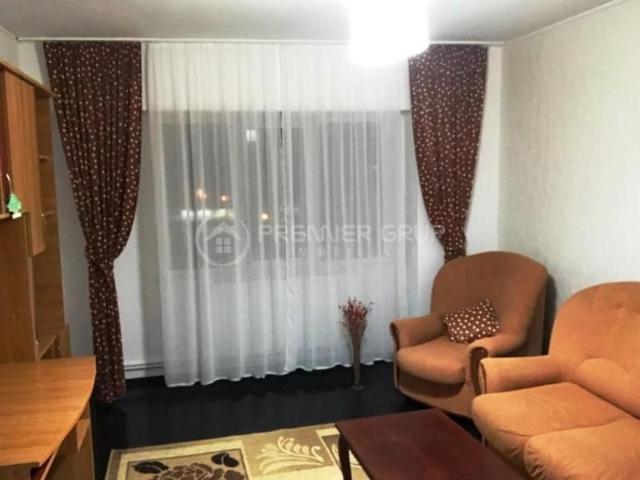 Apartament 3 camere, Centru, 65mp