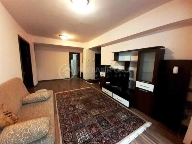Apartament 3 camere, Centru, 70mp