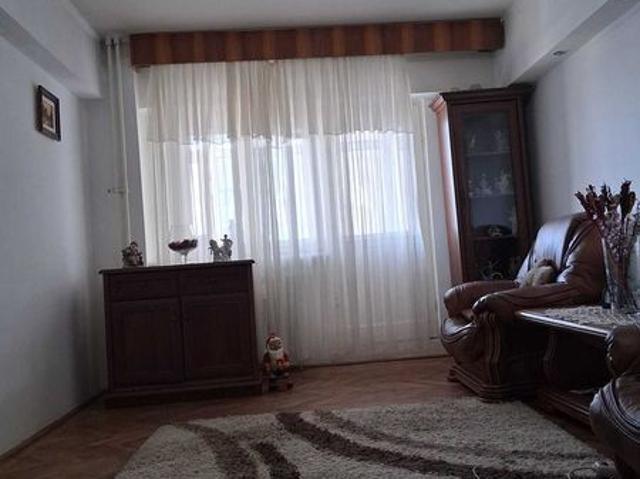 Apartament 3 camere, centru, universitate