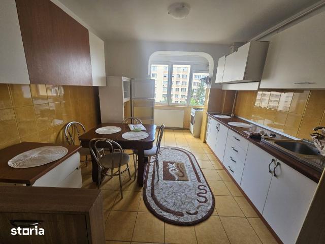 Apartament 3 camere Centrul civic !