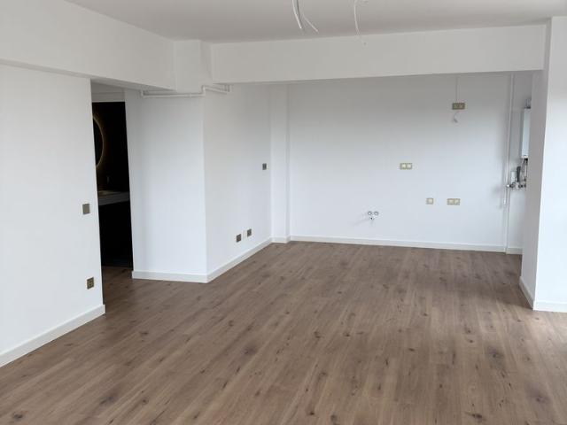 Apartament 3 camere City Lake View