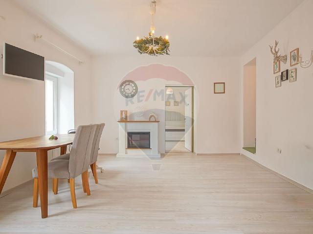 Apartament 3 camere cochet, renovat, Centrul Istoric