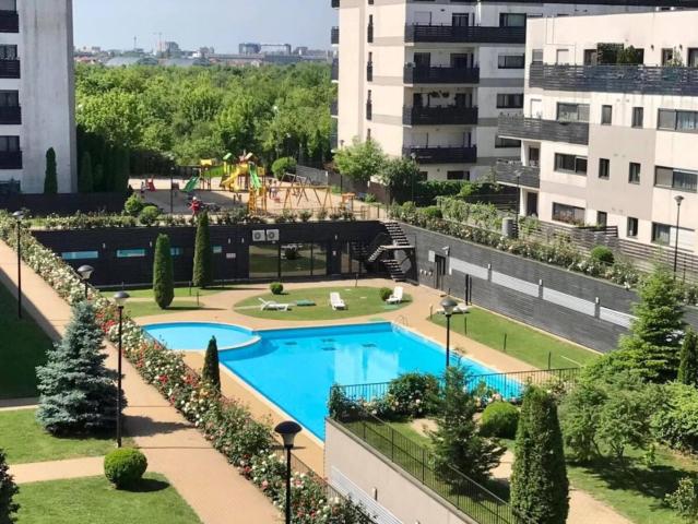 apartament 3 camere | complex cu piscina | parcare si boxa