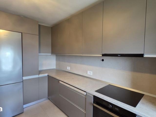 Apartament 3 camere Coresi 77 mp utili + terasă 9 mp Parcare + Beci