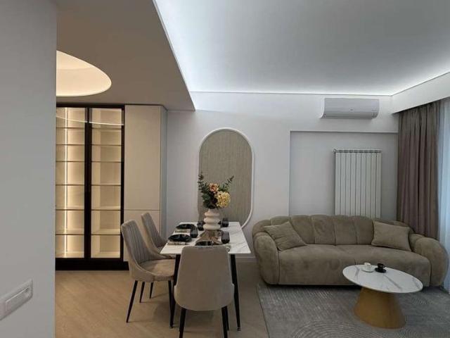 Apartament 3 camere | Cortina North | Etaj 7 | Balcon 10 mp