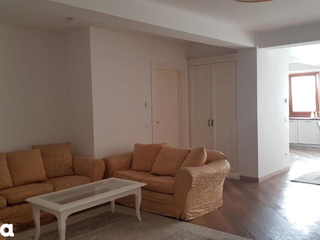 Apartament 3 camere, Dumbravii, Sub Arini, cu Parcare