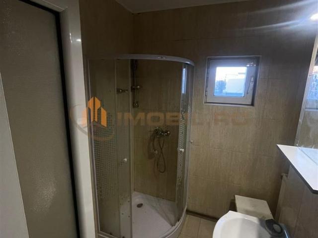 Apartament 3 camere Dacia Decomandat