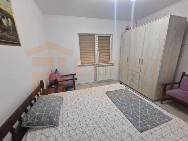 Apartament 3 camere Dacia Trocadero fosta scoală Spectrum
