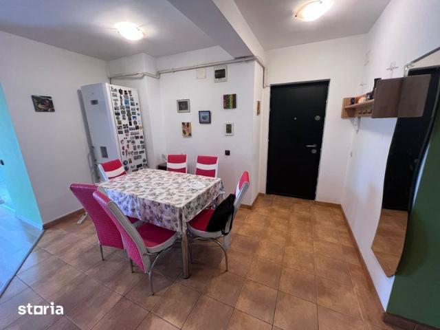 Apartament 3 camere de inchiriat