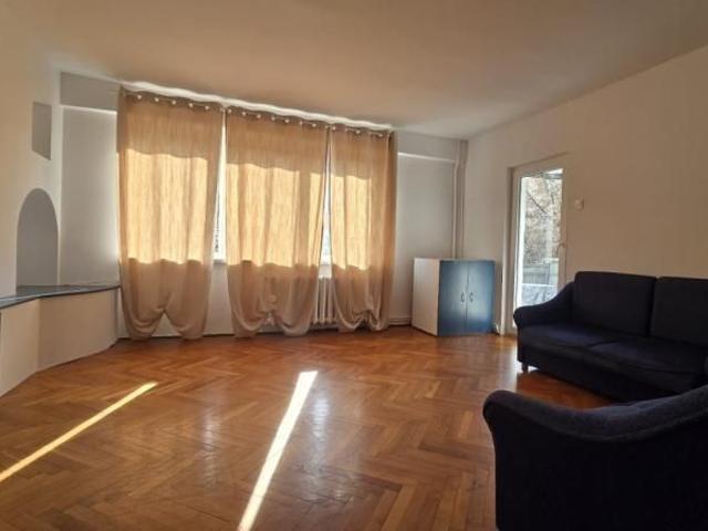 Apartament 3 camere de inchiriat