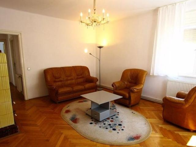 Apartament 3 camere de inchiriat