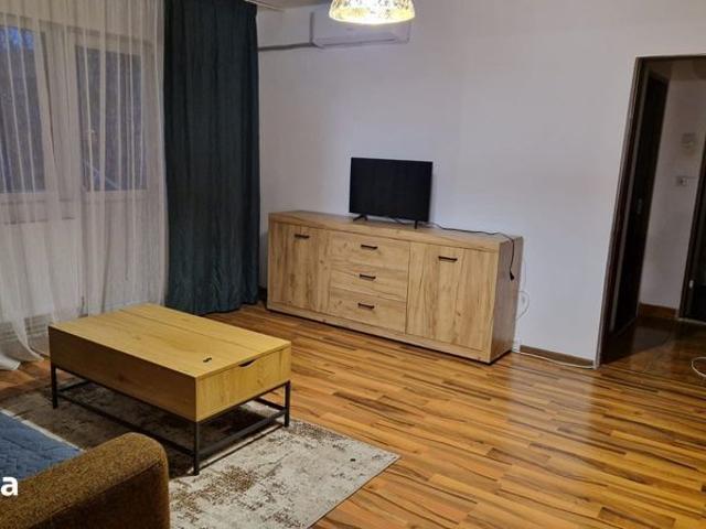Apartament 3 camere de inchiriat