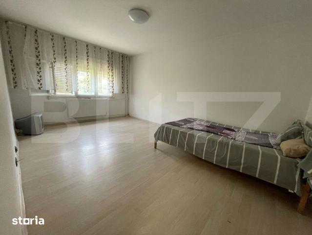 Apartament 3 camere de inchiriat, 76 mp, zona Rogerius