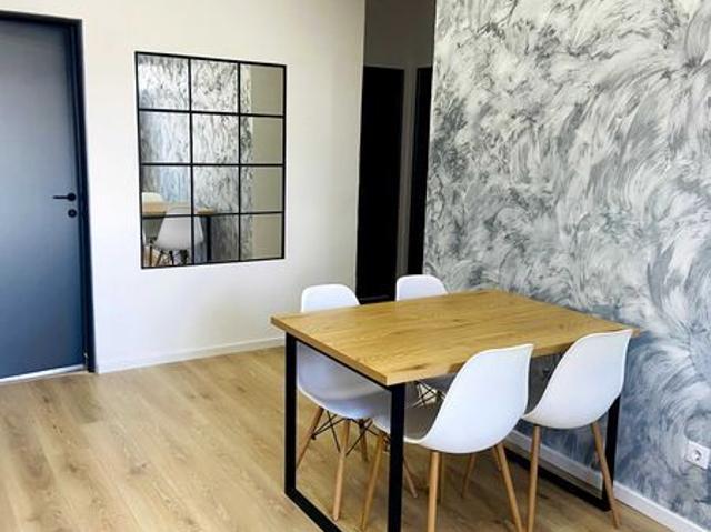 Apartament 3 camere de inchiriat